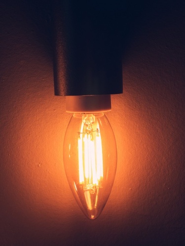 Лампа светодиодная Uniel LED-C35 E14 5Вт 2700K UL-00002396 фото 2 Лампа светодиодная Uniel LED-C35 E14 5Вт 2700K UL-00002396 фото 2