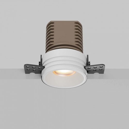 Встраиваемый светильник Maytoni Technical Mini DL059-7W4K-TRS-W фото 5 Встраиваемый светильник Maytoni Technical Mini DL059-7W4K-TRS-W фото 5