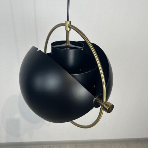 Подвесной светильник Louis Weisdorff Gubi Multi-lite Suspension Lamp Black фото 16 Подвесной светильник Louis Weisdorff Gubi Multi-lite Suspension Lamp Black фото 16