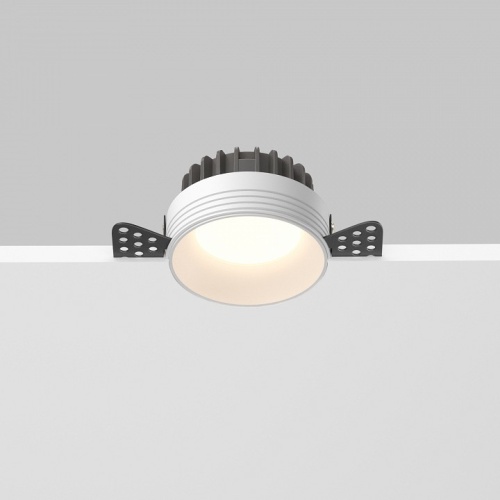 Встраиваемый светильник Maytoni Technical Okno DL055-8W3-4-6K-TRS-W фото 2 Встраиваемый светильник Maytoni Technical Okno DL055-8W3-4-6K-TRS-W фото 2