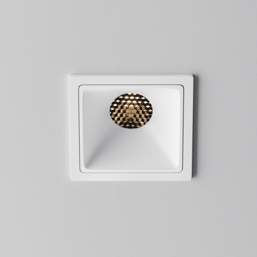 Встраиваемый светильник Maytoni Technical Alfa LED DL043-01-10W3K-SQ-W-1 фото 3 Встраиваемый светильник Maytoni Technical Alfa LED DL043-01-10W3K-SQ-W-1 фото 3