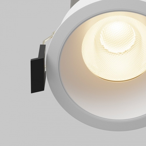 Встраиваемый светильник Maytoni Technical DL117-15W-3K-W фото 9 Встраиваемый светильник Maytoni Technical DL117-15W-3K-W фото 9