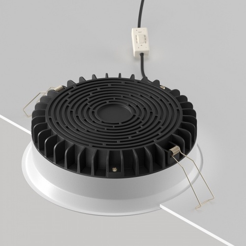 Встраиваемый светильник Maytoni Technical Okno DL055-24W3-4-6K-W фото 4 Встраиваемый светильник Maytoni Technical Okno DL055-24W3-4-6K-W фото 4